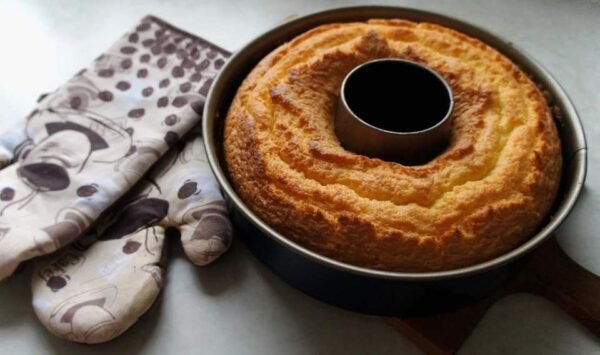 H21fc6da510cf4aca942923ac0750db6ea.jpg_960x960q80.jpg Carbon Steel Fluted Tube Cake Pan
