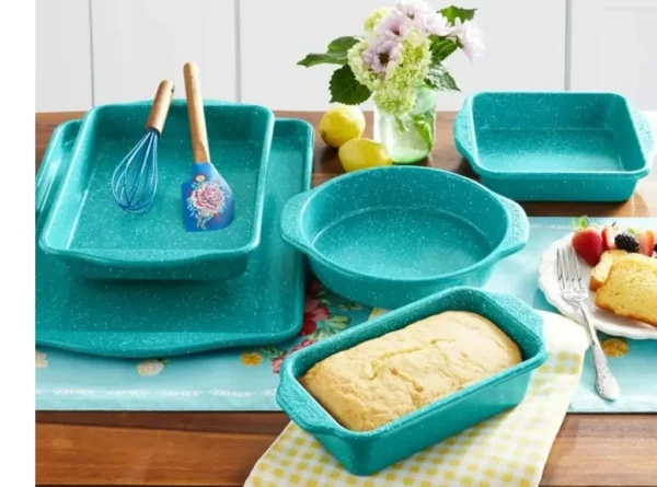 H4d14e3298bfd4f90849b32b3090b3d36B.webp 7-Piece Teal Speckled Aluminum Bakeware Set